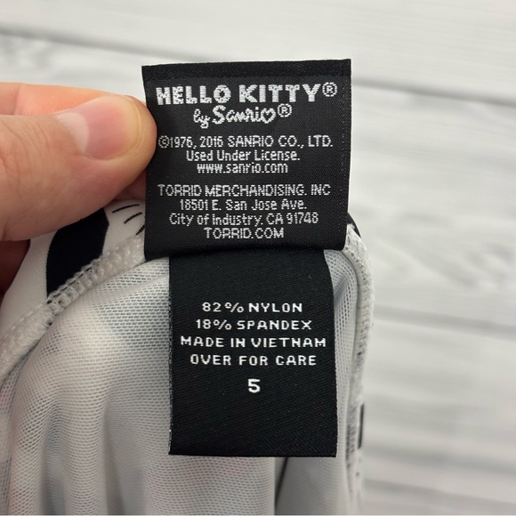 Torrid Hello Kitty High Waist Gingham Ruched Swimsuit Skort Size 5X NWT - Picture 11 of 12